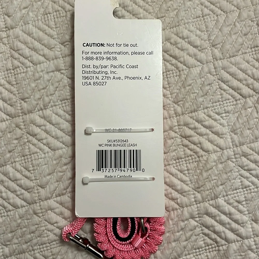 Pink Bungee leash for cat or small dog too. 3.5 ft. NWT